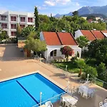 Jasmine Court Hotel & Spa Hotel 4*