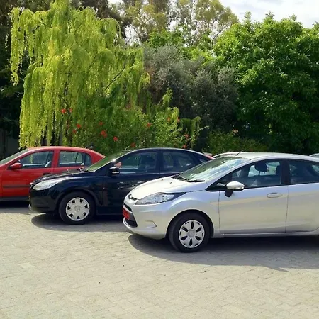 מלון Jasmine Court Hotel & Spa קיירניה
