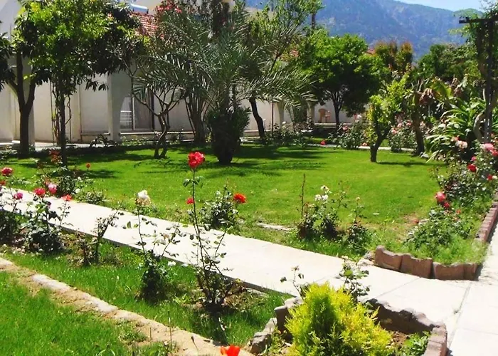 Mavi Konak Deluxe Rooms & Suits 3* Kirenia