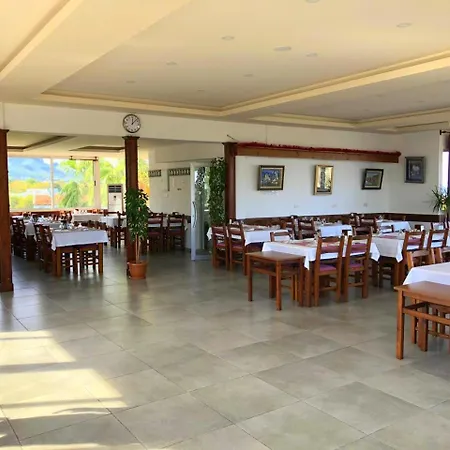 Guest house Rose Gardens Boutique & Pool & Restaurant